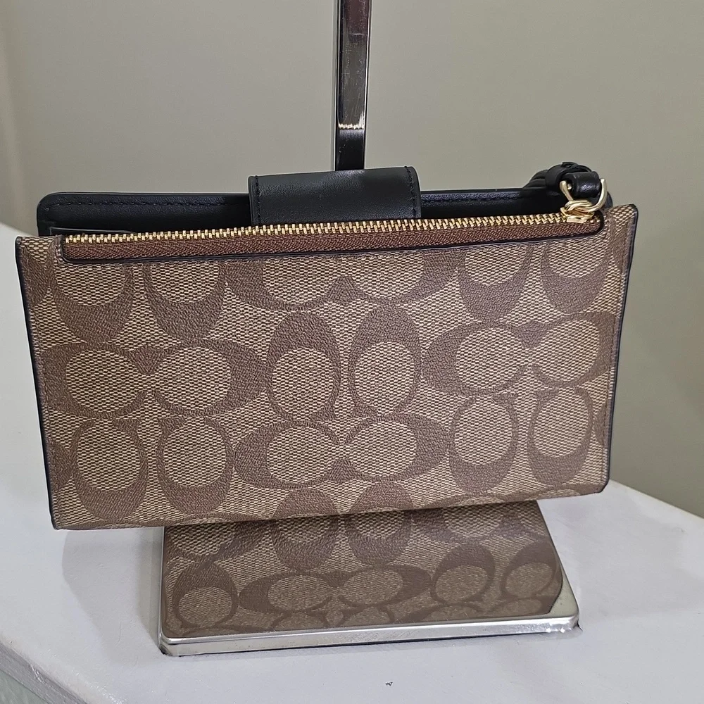 COACH C2874 Phone Wallet In Signature Canvas Gold/Walnut/Black NWOT - Picture 5 of 15